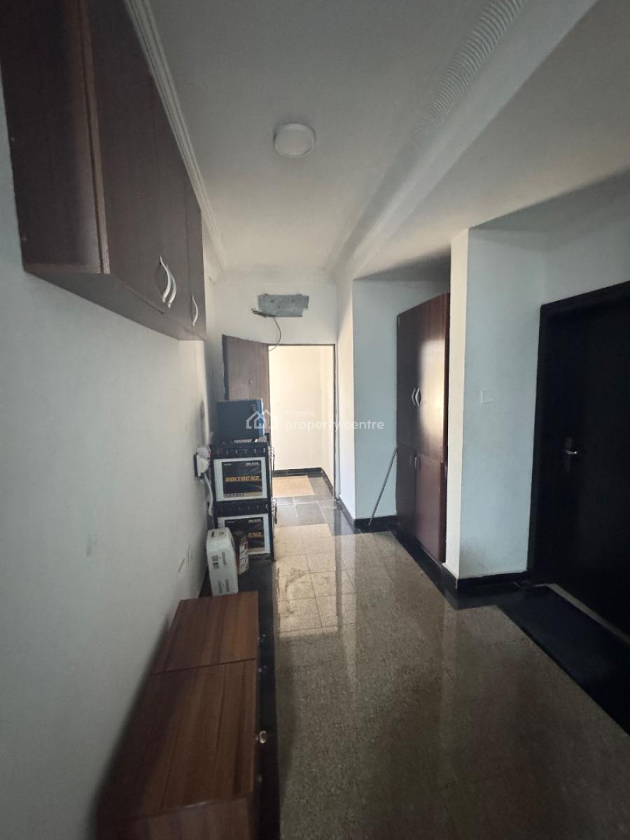 a Giveaway 4 Bedroom Semi Detached Duplex with Bq, Lekki Phase 1, Lekki, Lagos, Semi-detached Duplex for Rent