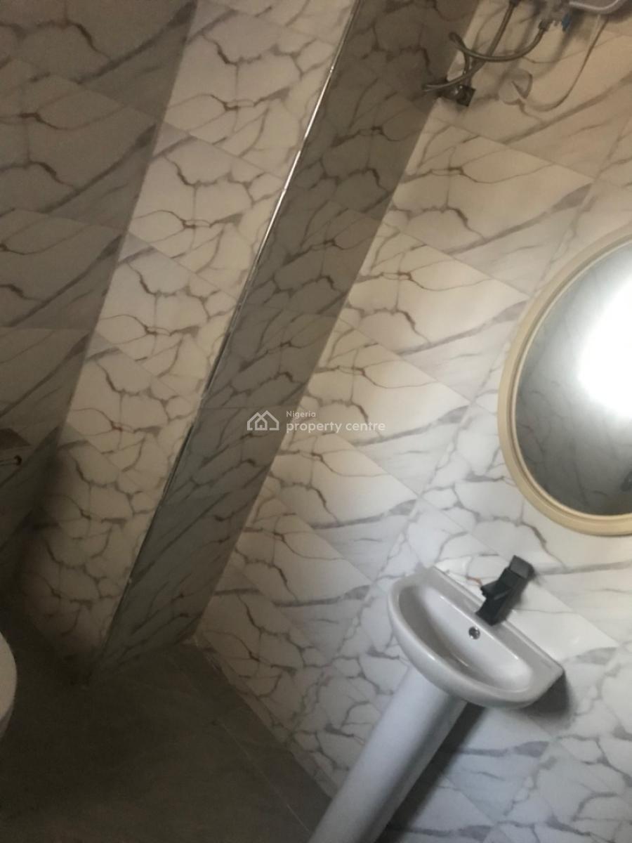 a Service 2 Bedroom Apartment, Cyberville Estate, Lekki, Lagos, Flat / Apartment for Rent