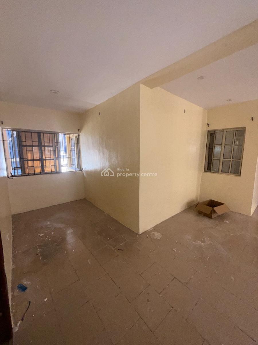 Massive 3 Bedroom Flat, Off Brown Rd, Aguda, Surulere, Lagos, Flat / Apartment for Rent