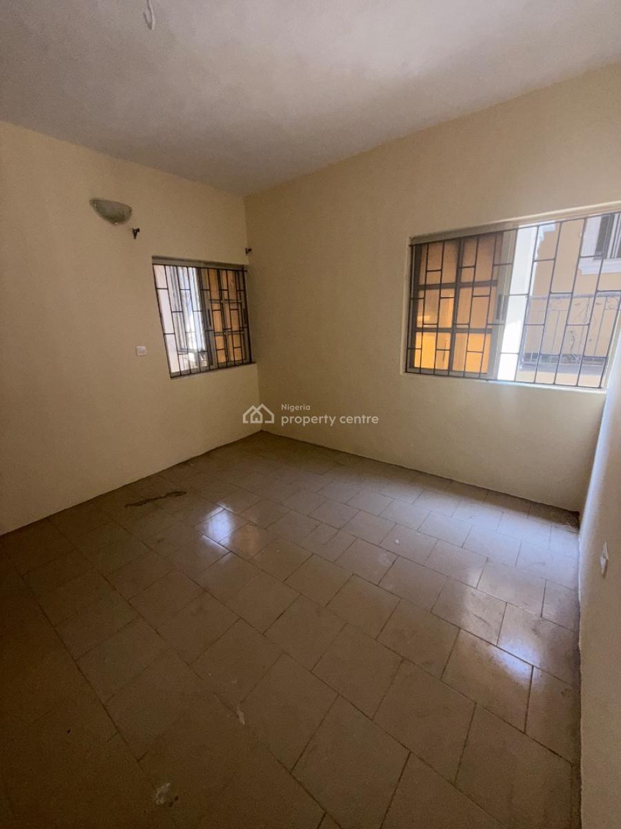 Massive 3 Bedroom Flat, Off Brown Rd, Aguda, Surulere, Lagos, Flat / Apartment for Rent