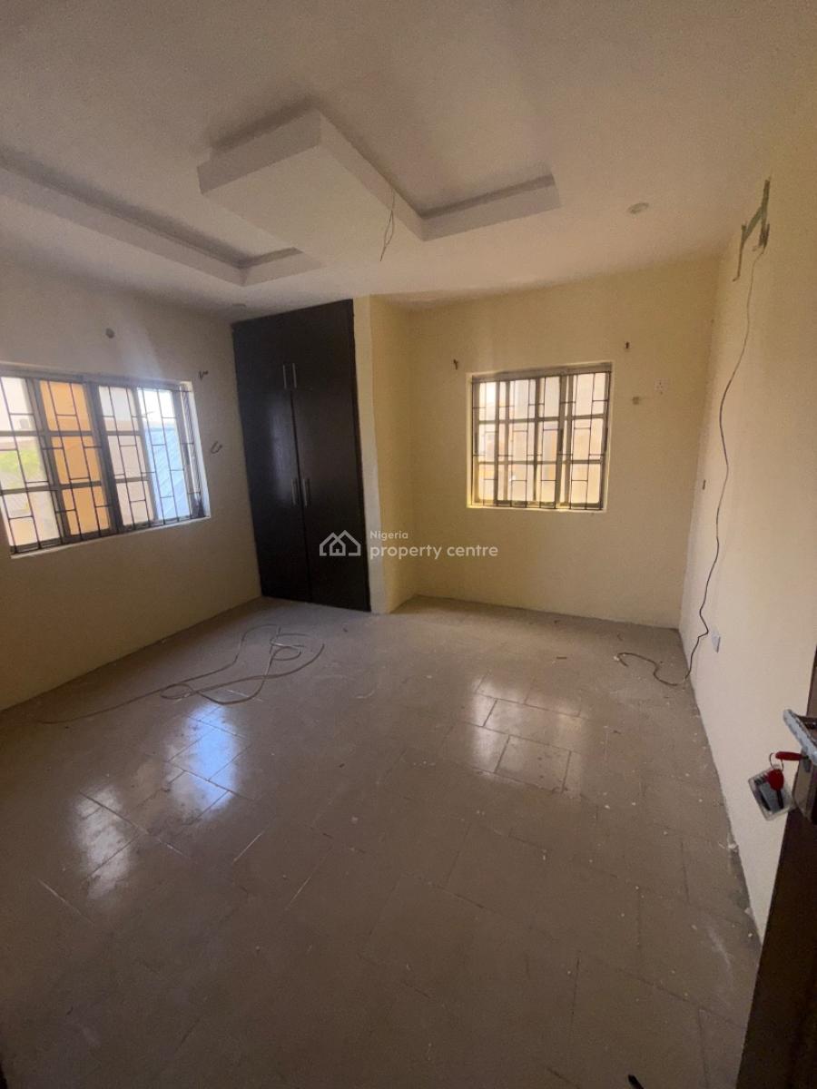 Massive 3 Bedroom Flat, Off Brown Rd, Aguda, Surulere, Lagos, Flat / Apartment for Rent