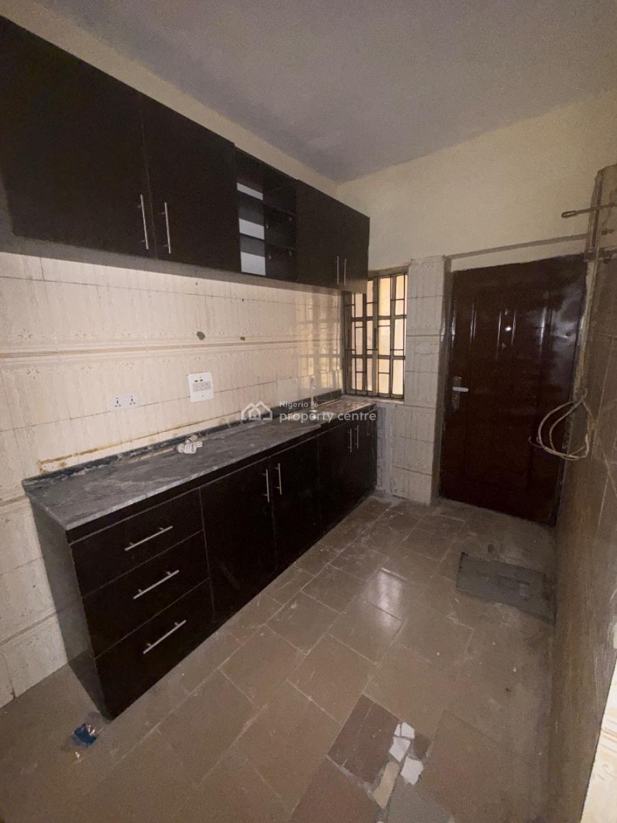 Massive 3 Bedroom Flat, Off Brown Rd, Aguda, Surulere, Lagos, Flat / Apartment for Rent