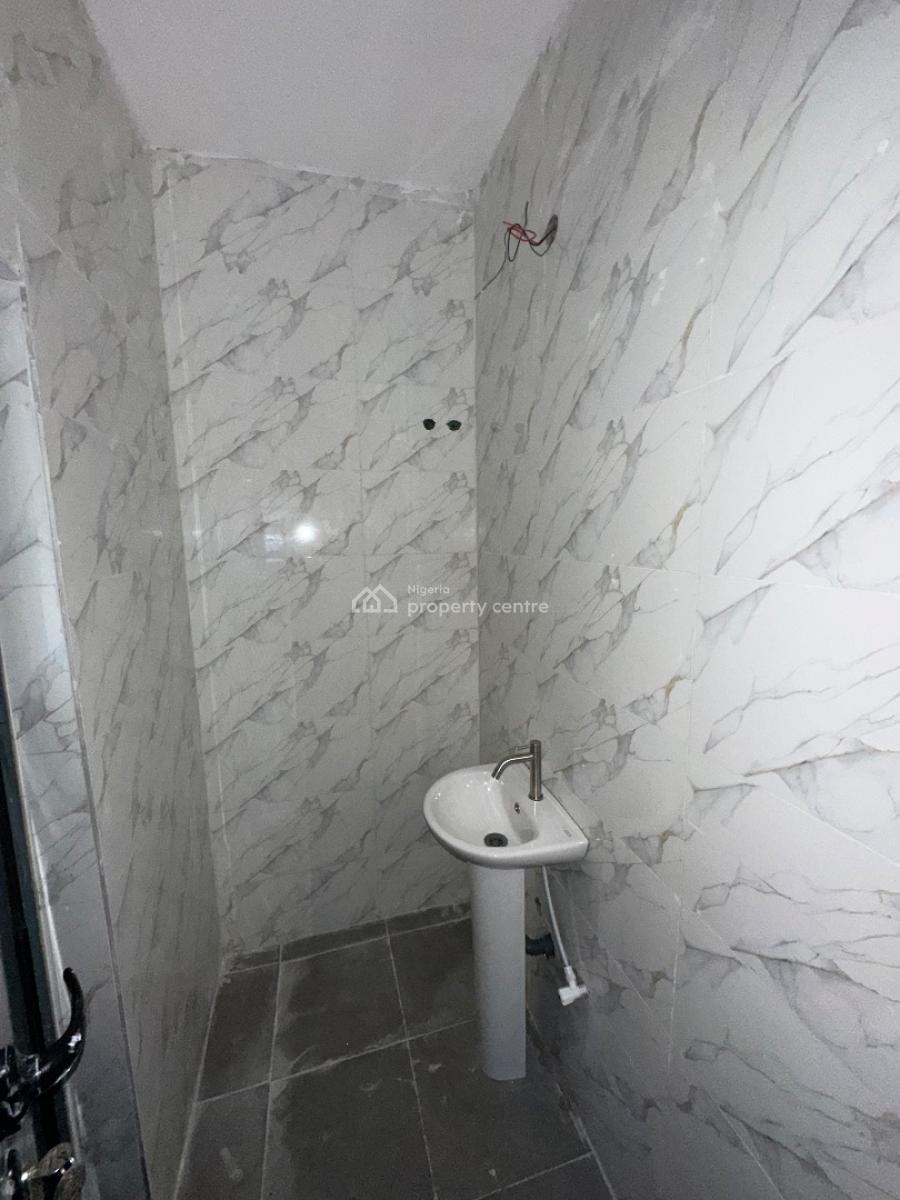 Luxury 2 Bedroom Apartment, Off Rovers Estate, Ogombo Ajah Lagos., Ogombo, Ajah, Lagos, Flat / Apartment for Rent