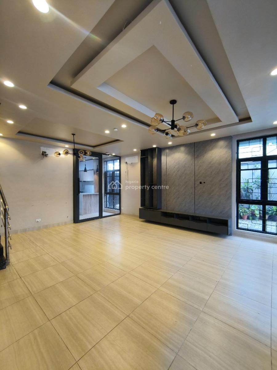 Well Maintained Luxury 4 Bedroom Duplex Plus Bq, Off Admiralty Road, Lekki, Lagos, Terraced Duplex for Rent