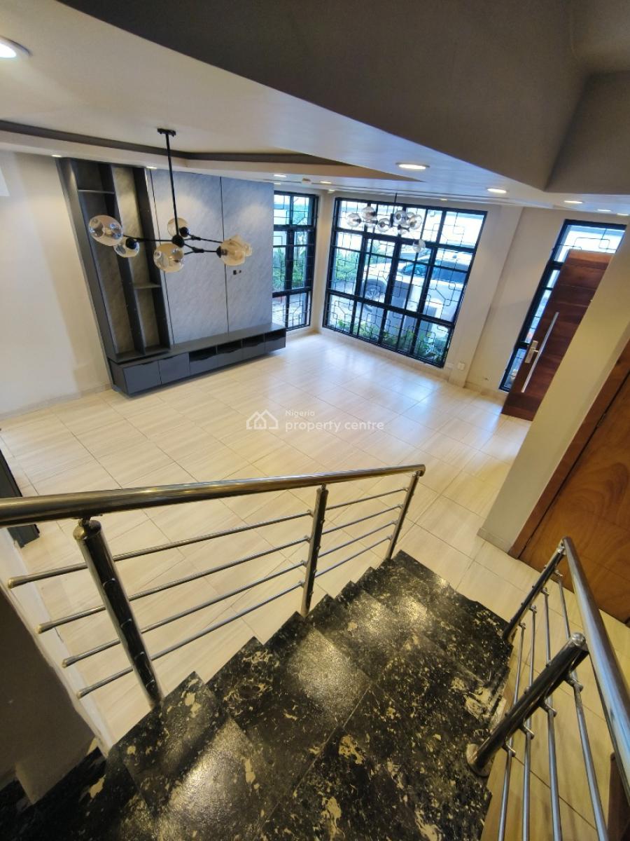 Well Maintained Luxury 4 Bedroom Duplex Plus Bq, Off Admiralty Road, Lekki, Lagos, Terraced Duplex for Rent