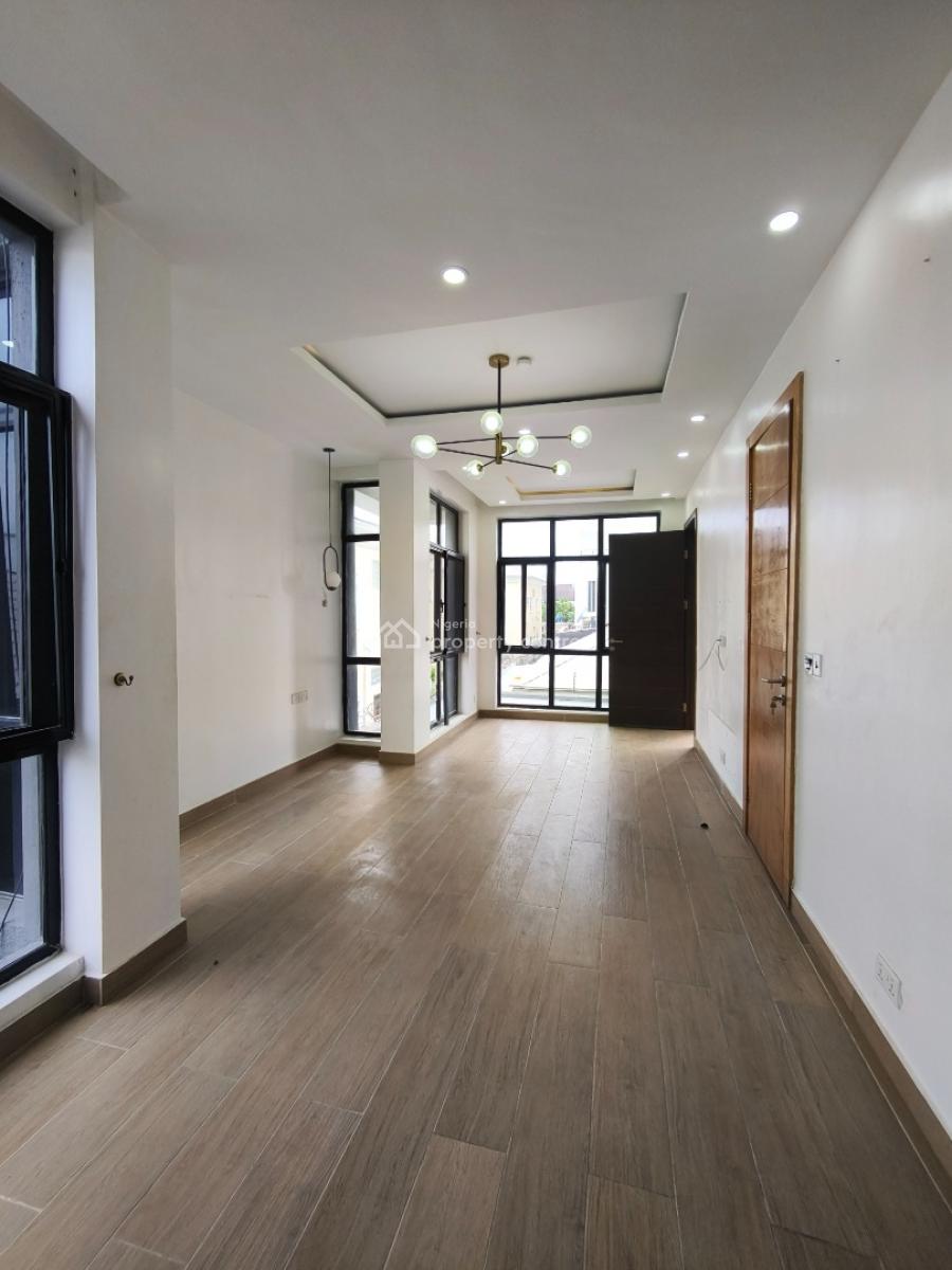 Well Maintained Luxury 4 Bedroom Duplex Plus Bq, Off Admiralty Road, Lekki, Lagos, Terraced Duplex for Rent