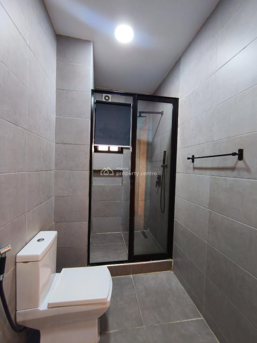 Well Maintained Luxury 4 Bedroom Duplex Plus Bq, Off Admiralty Road, Lekki, Lagos, Terraced Duplex for Rent