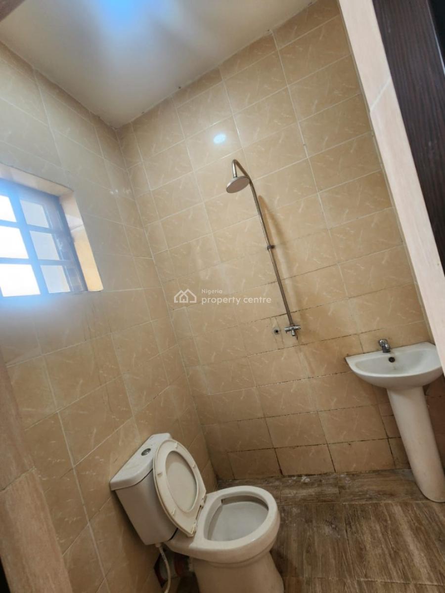 Neatly Used 2 Bedrooms Upstairs Flat, Off Ibeshe Road, Ibeshe, Ikorodu, Lagos, Flat / Apartment for Rent