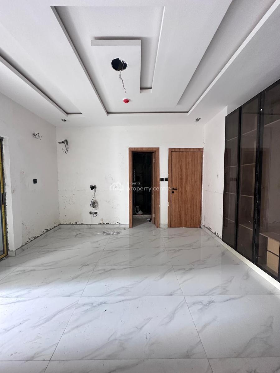 Spacious 3 Bedroom Apartment with Swimming Pool &elevation, Lekki Phase 1,lekki ,lagos , Nigeria, Lekki Phase 1, Lekki, Lagos, Flat / Apartment for Sale