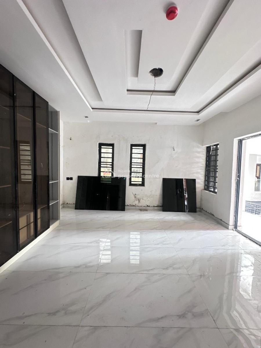 Spacious 3 Bedroom Apartment with Swimming Pool &elevation, Lekki Phase 1,lekki ,lagos , Nigeria, Lekki Phase 1, Lekki, Lagos, Flat / Apartment for Sale