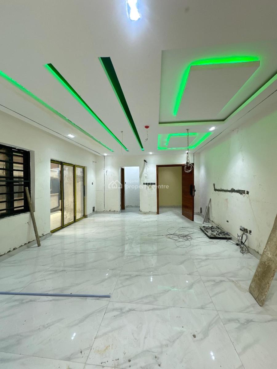 Spacious 3 Bedroom Apartment with Swimming Pool &elevation, Lekki Phase 1,lekki ,lagos , Nigeria, Lekki Phase 1, Lekki, Lagos, Flat / Apartment for Sale