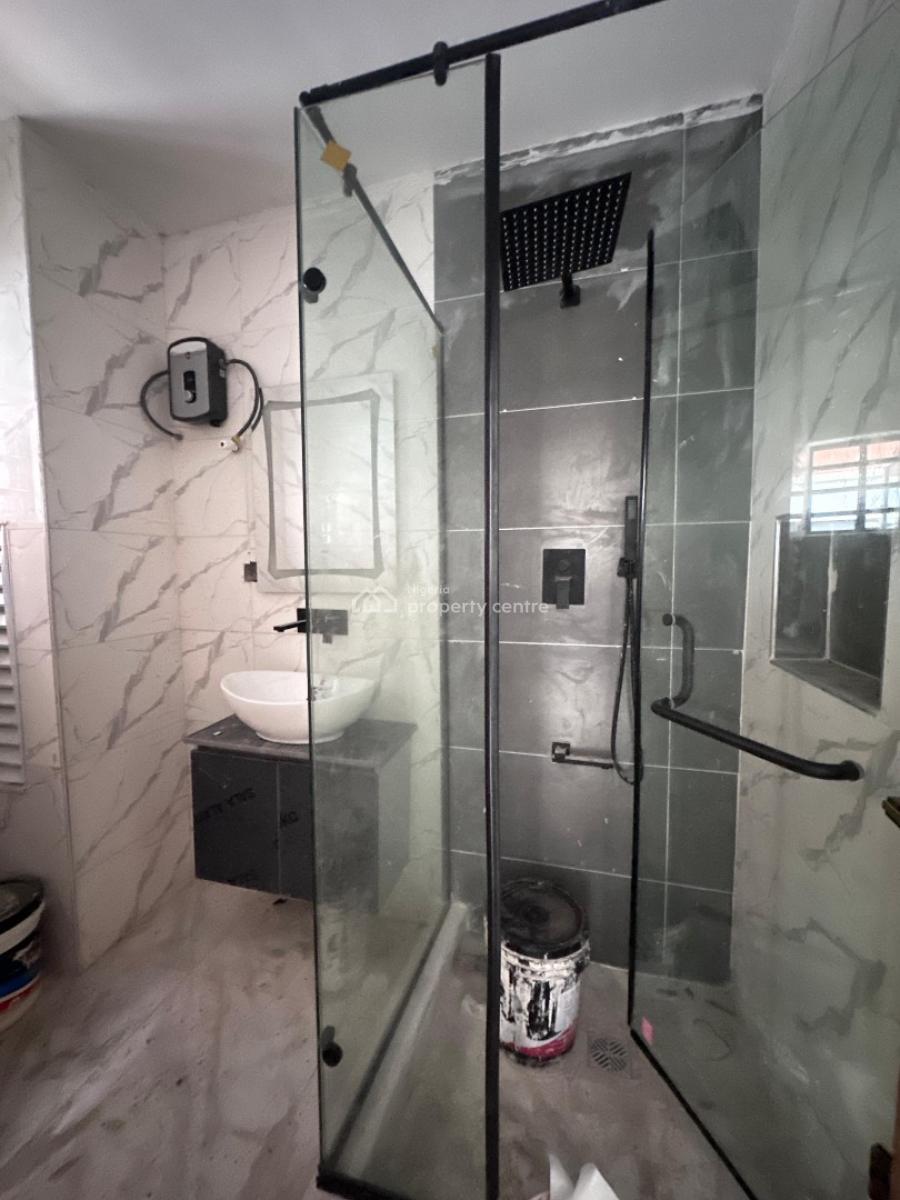 Spacious 3 Bedroom Apartment with Swimming Pool &elevation, Lekki Phase 1,lekki ,lagos , Nigeria, Lekki Phase 1, Lekki, Lagos, Flat / Apartment for Sale
