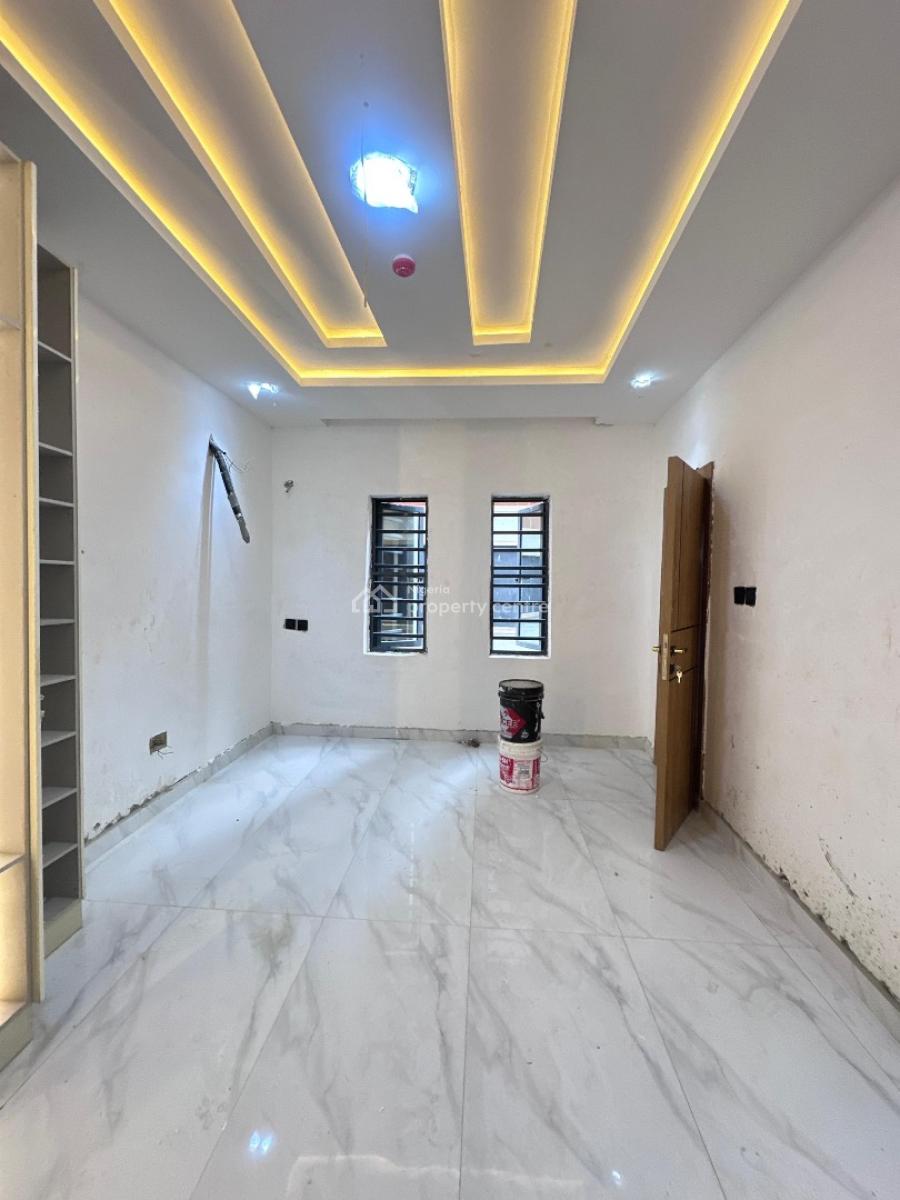 Spacious 3 Bedroom Apartment with Swimming Pool &elevation, Lekki Phase 1,lekki ,lagos , Nigeria, Lekki Phase 1, Lekki, Lagos, Flat / Apartment for Sale