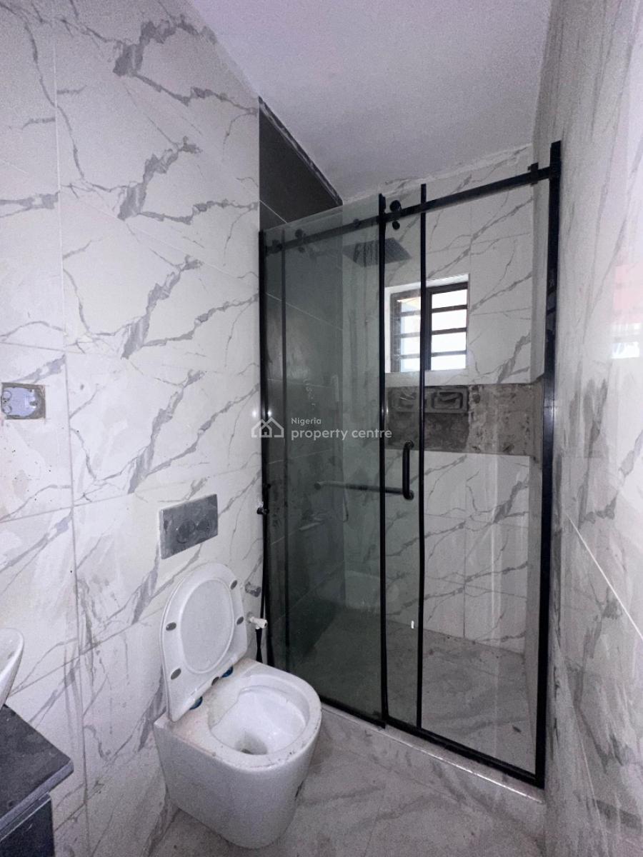 Spacious 3 Bedroom Apartment with Swimming Pool &elevation, Lekki Phase 1,lekki ,lagos , Nigeria, Lekki Phase 1, Lekki, Lagos, Flat / Apartment for Sale
