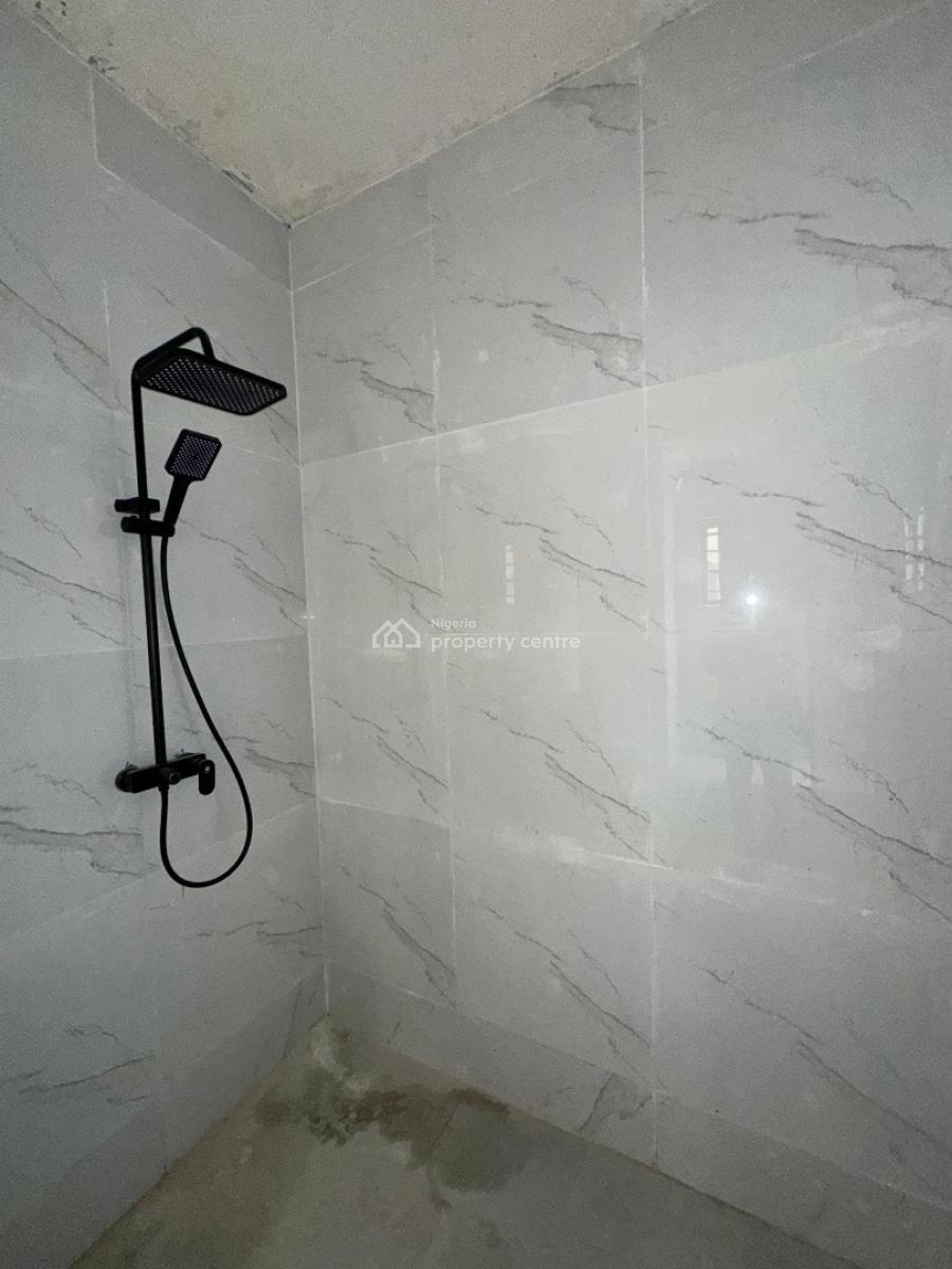 2 Bedroom Apartment with Bq, Lekki Phase 1, Lekki, Lagos, Flat / Apartment for Sale