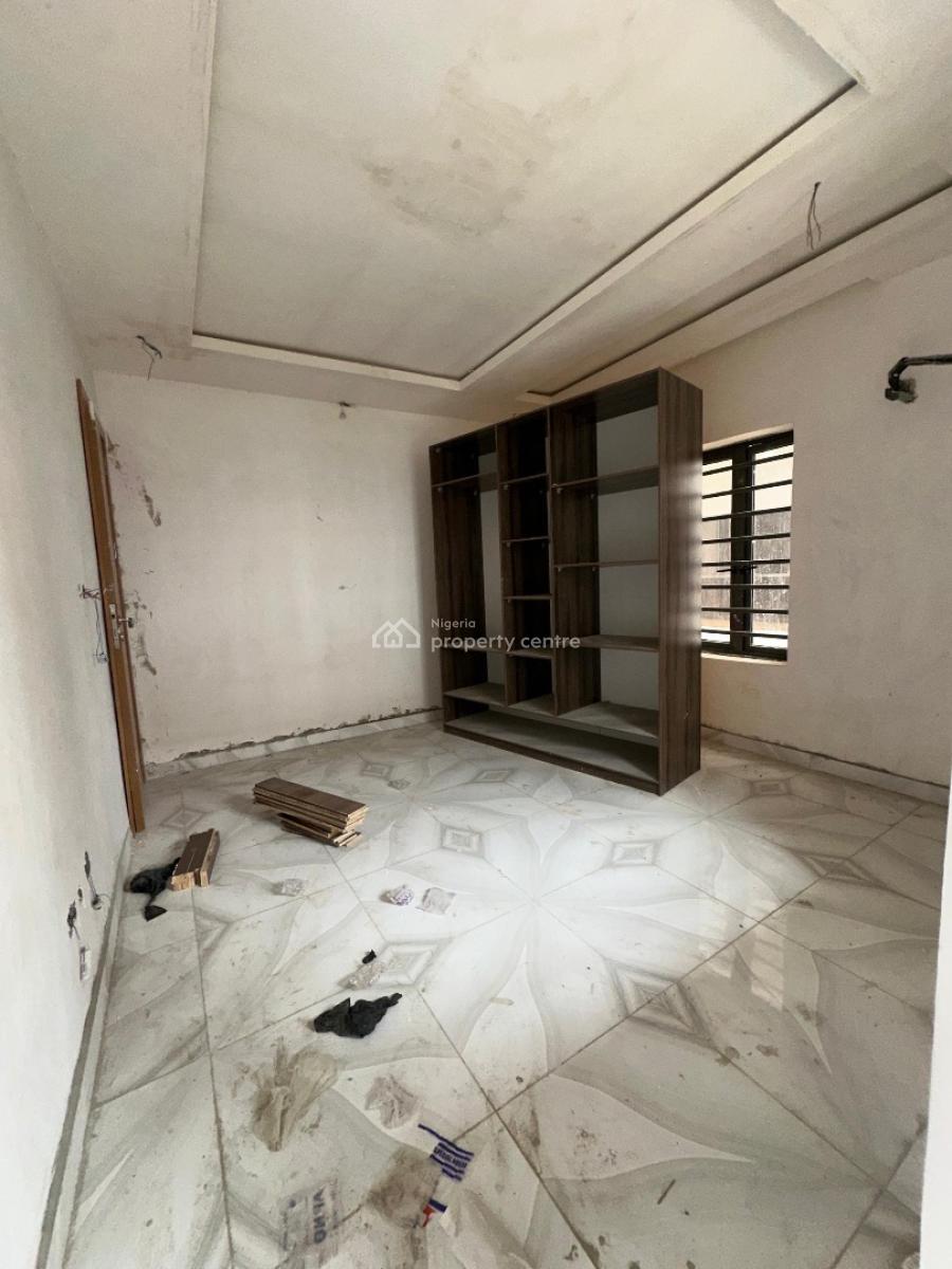 2 Bedroom Apartment with Bq, Lekki Phase 1, Lekki, Lagos, Flat / Apartment for Sale
