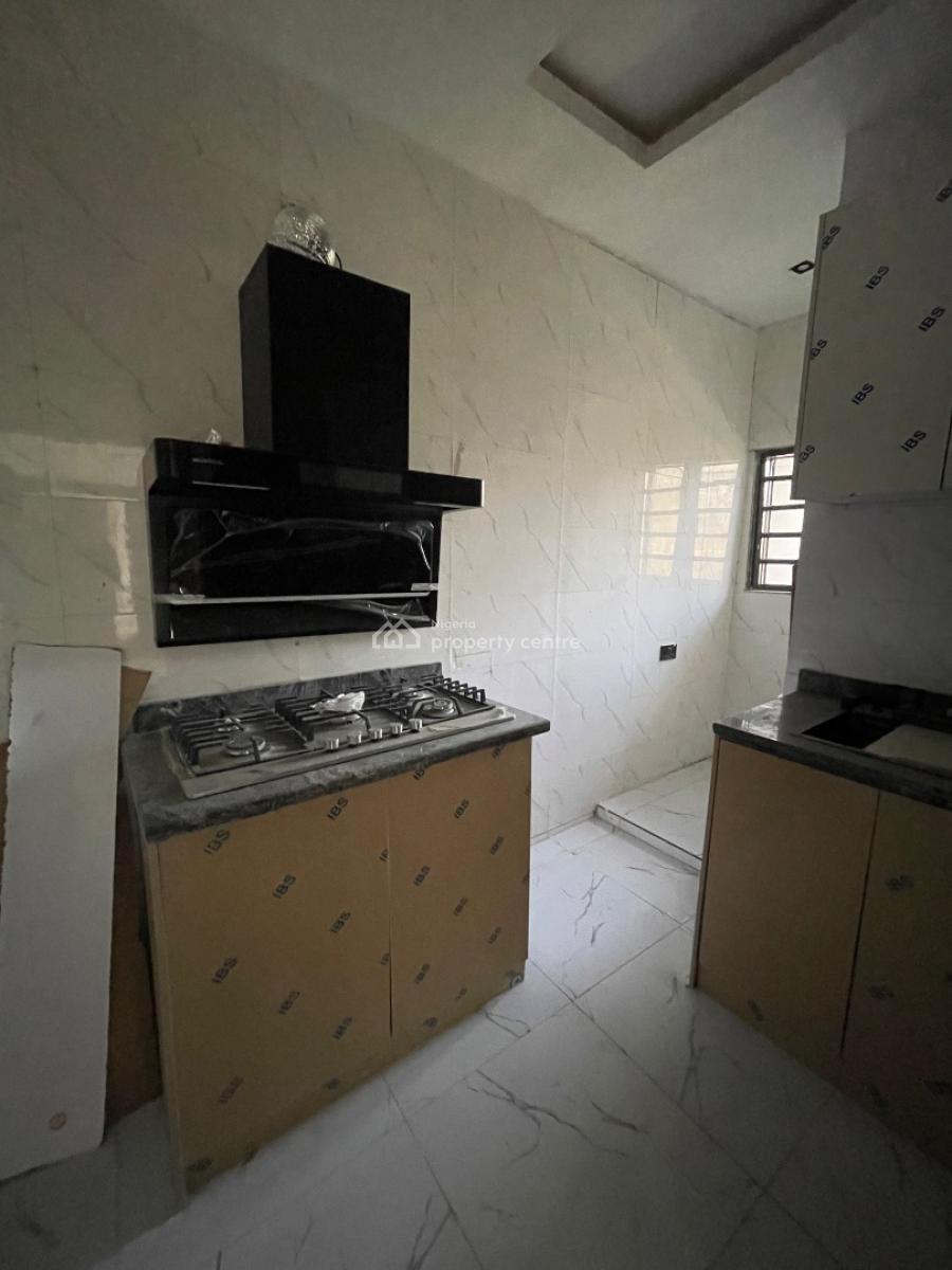 Well Spacious 2 Apartments, Yaba, Lagos, Flat / Apartment for Sale