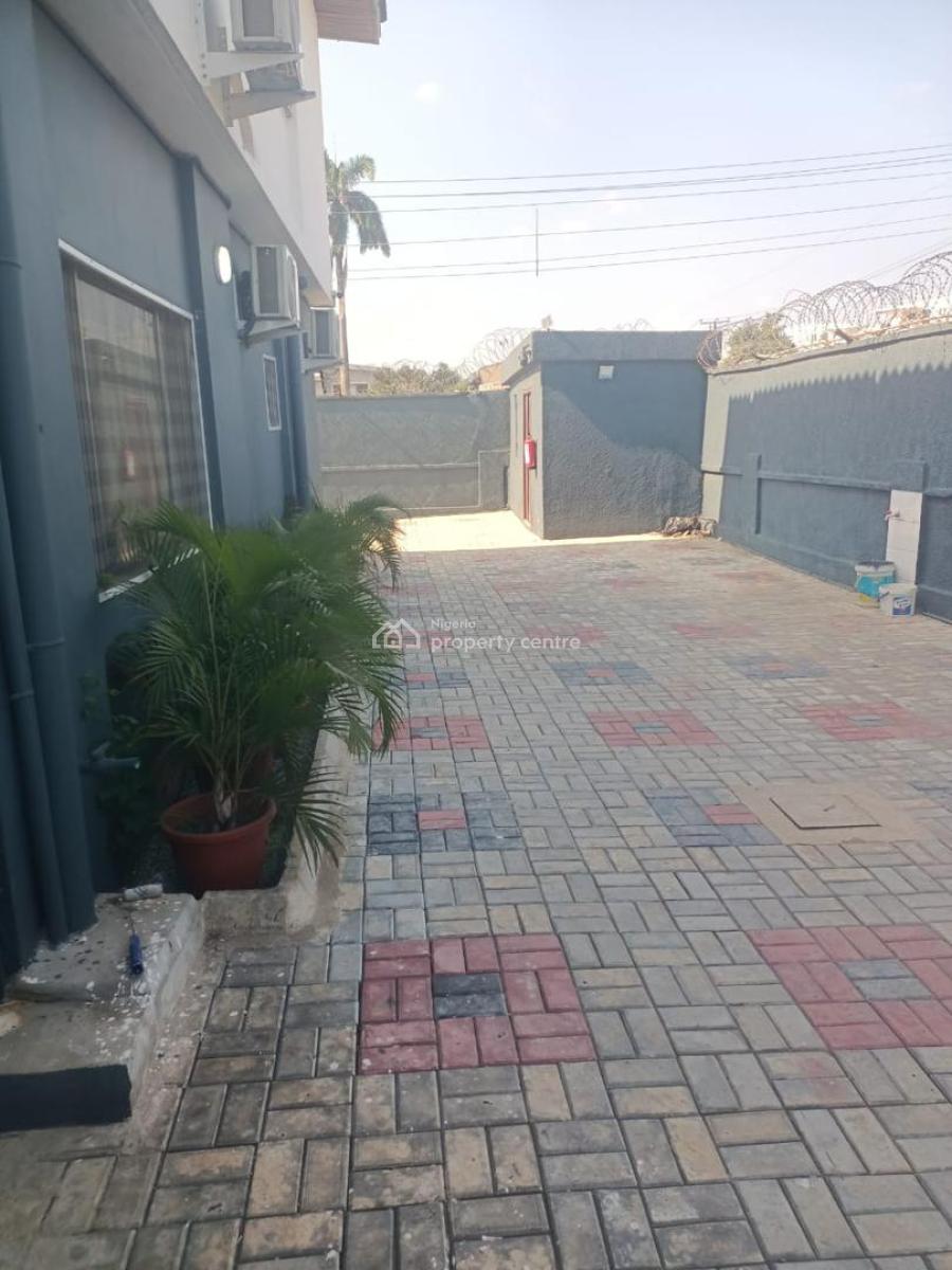 Exotically Finished 6 Rooms with 2 Bq, Ilupeju, Lagos, Flat / Apartment for Rent