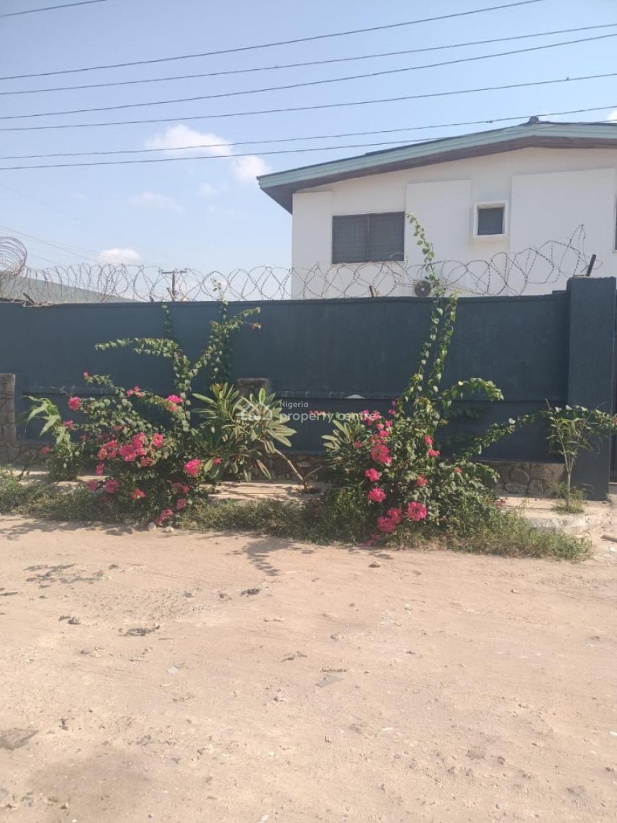 Exotically Finished 6 Rooms with 2 Bq, Ilupeju, Lagos, Flat / Apartment for Rent