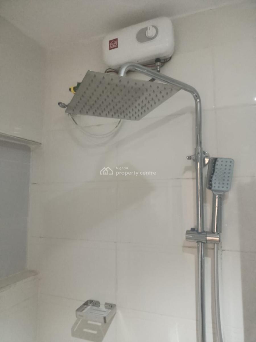 Exotically Finished 6 Rooms with 2 Bq, Ilupeju, Lagos, Flat / Apartment for Rent