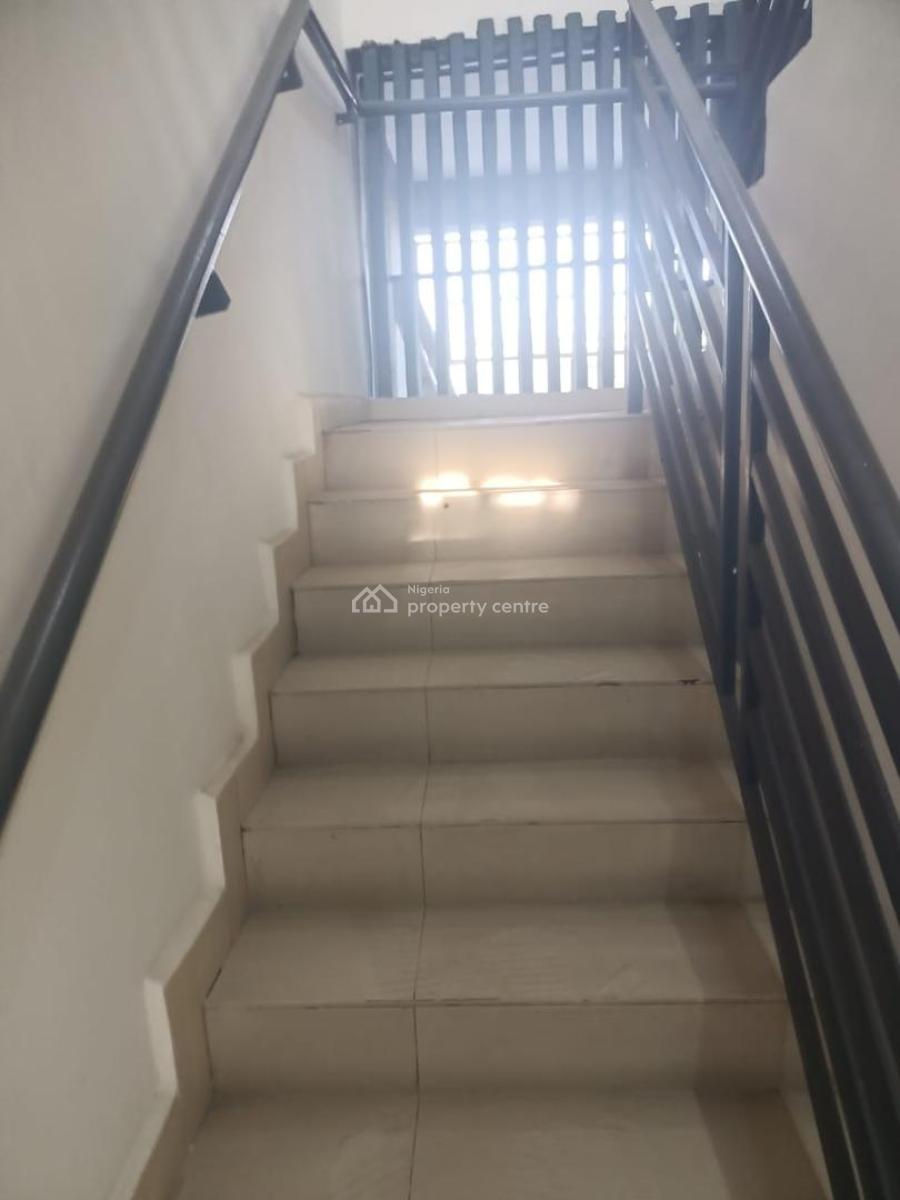 Exotically Finished 6 Rooms with 2 Bq, Ilupeju, Lagos, Flat / Apartment for Rent