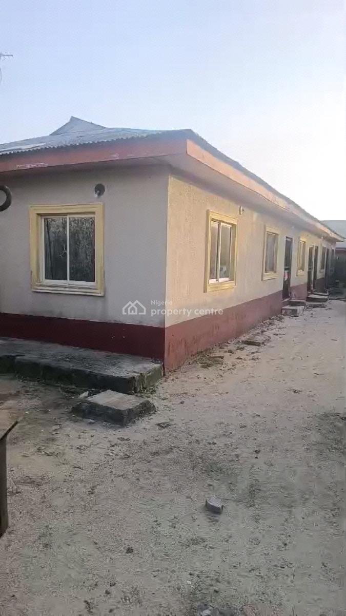 4 Mini Flats, 2 Self Contain Apartments,3 Shops, Bogije, Ibeju Lekki, Lagos, House for Sale