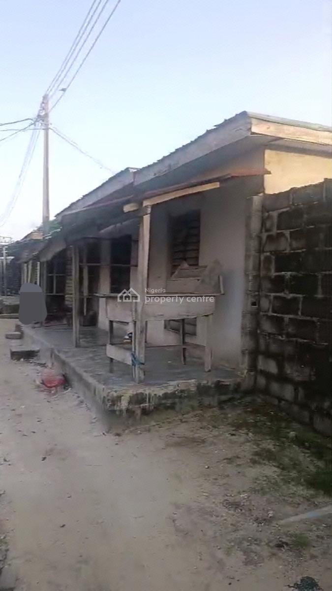 4 Mini Flats, 2 Self Contain Apartments,3 Shops, Bogije, Ibeju Lekki, Lagos, House for Sale