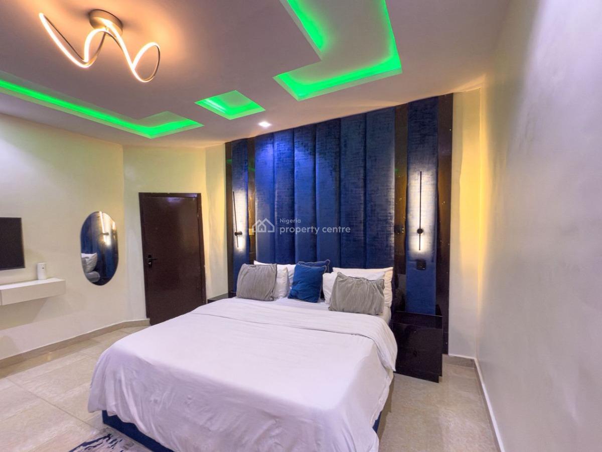 Cozy 2 Bedroom Apartment in Magodo Gra Phase 2, Moradeun, Gra Phase 2, Magodo, Lagos, Flat / Apartment Short Let