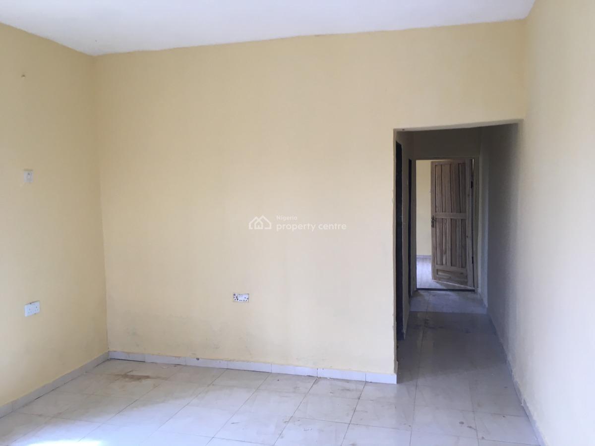 Neatly Used Miniflat, Bayeku, Igbogbo, Ikorodu, Lagos, Mini Flat (room and Parlour) for Rent