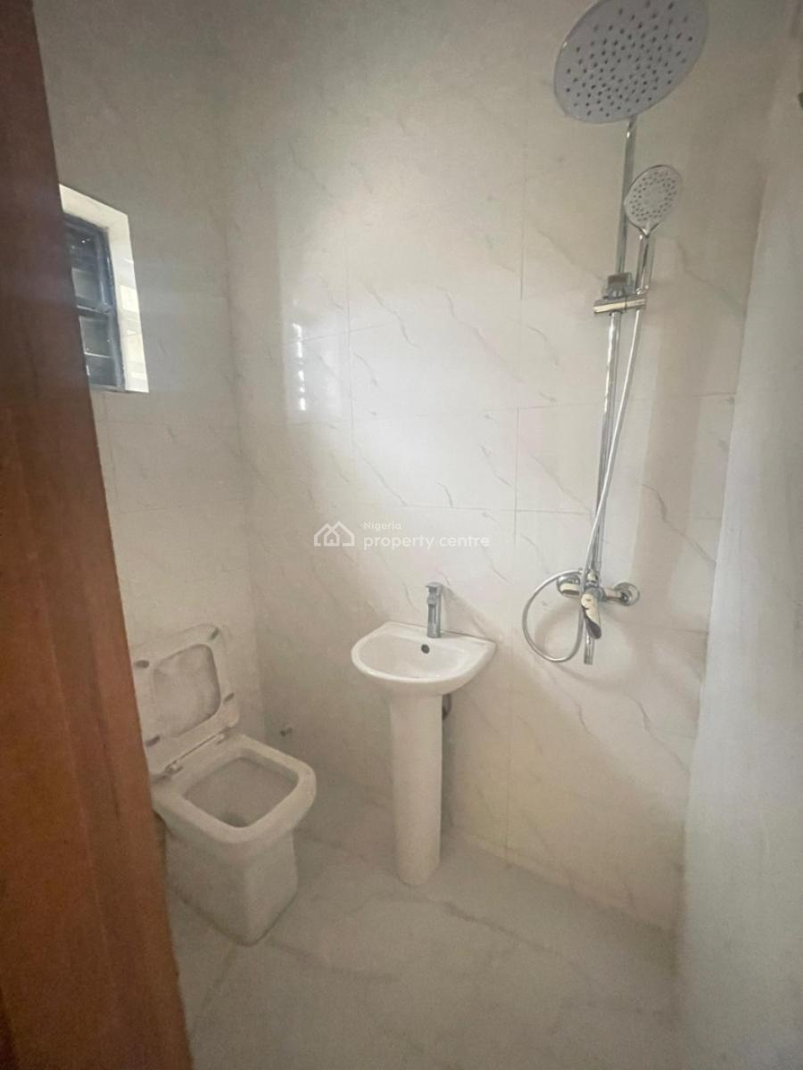 Spacious 4-bedroom Semi Detached Duplex with Bq, Ologolo, Lekki, Lagos, Semi-detached Duplex for Rent
