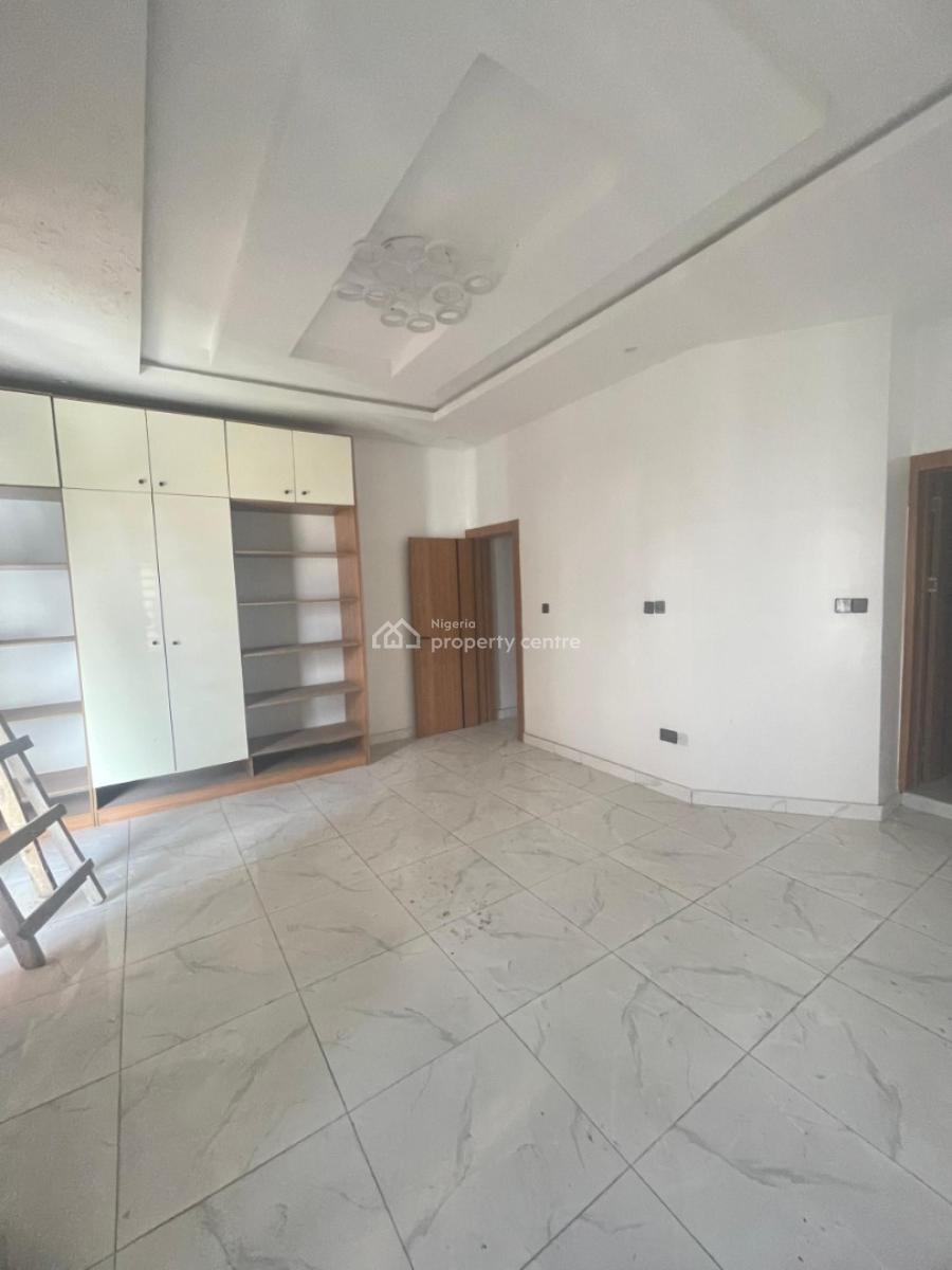 Spacious 4-bedroom Semi Detached Duplex with Bq, Ologolo, Lekki, Lagos, Semi-detached Duplex for Rent