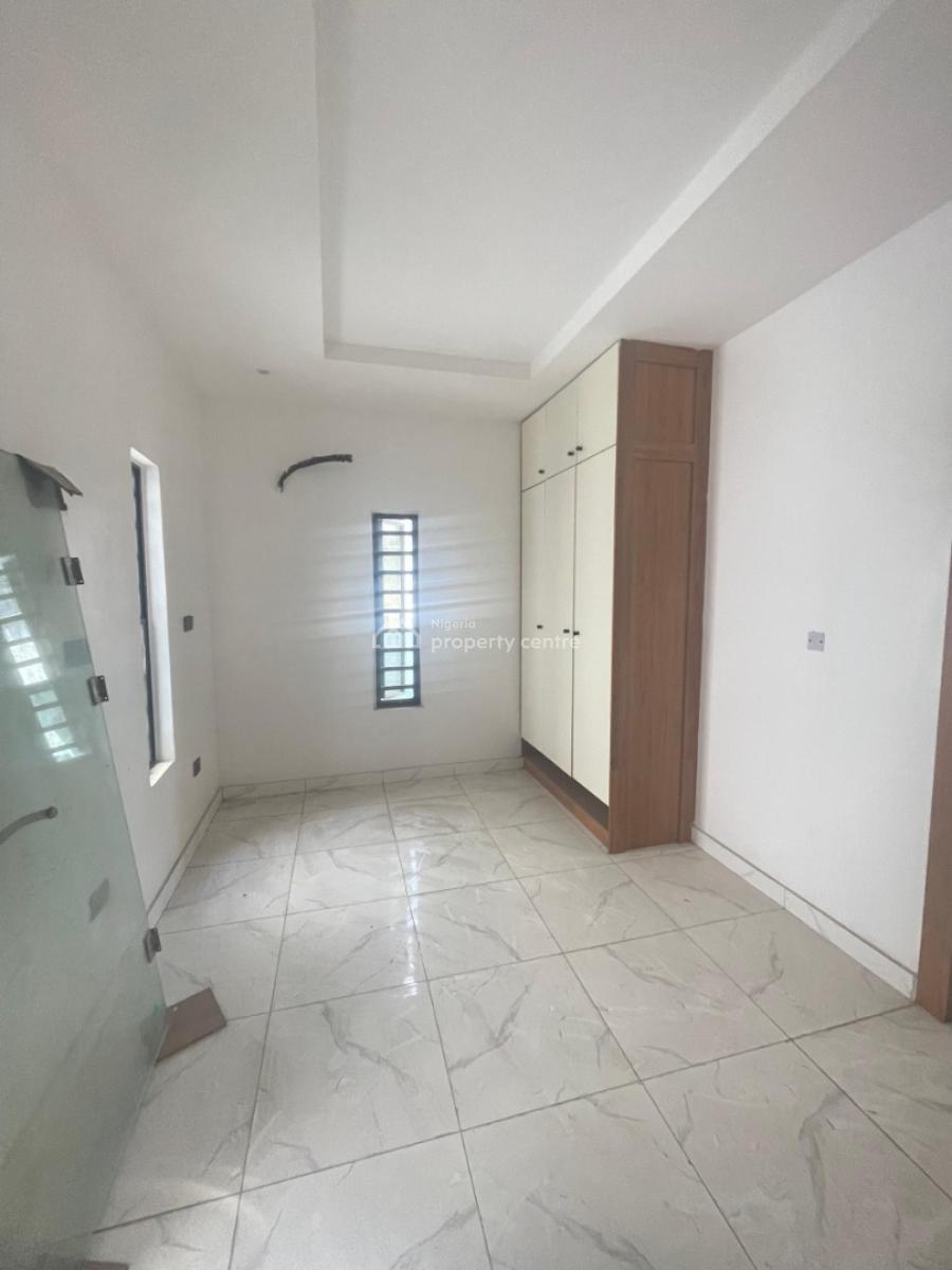 Spacious 4-bedroom Semi Detached Duplex with Bq, Ologolo, Lekki, Lagos, Semi-detached Duplex for Rent