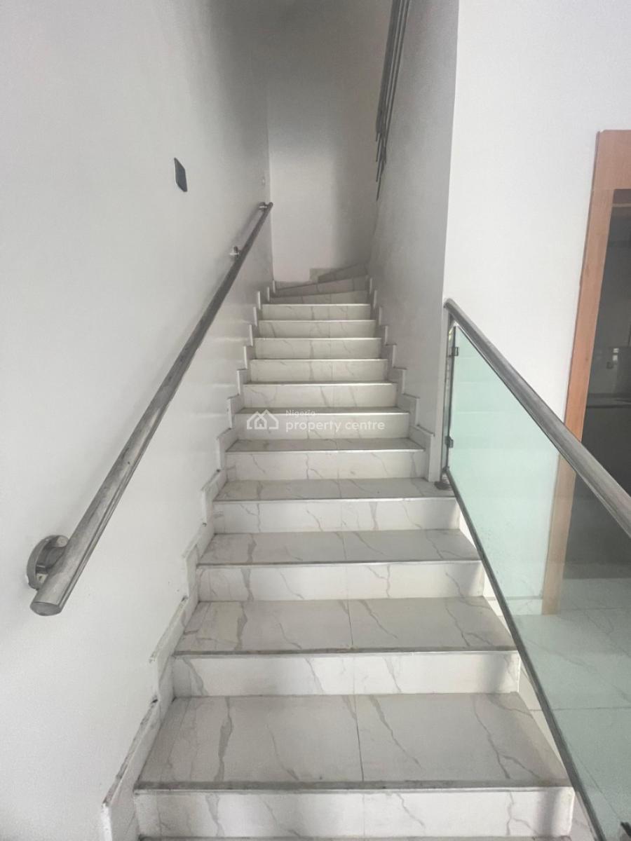Spacious 4-bedroom Semi Detached Duplex with Bq, Ologolo, Lekki, Lagos, Semi-detached Duplex for Rent