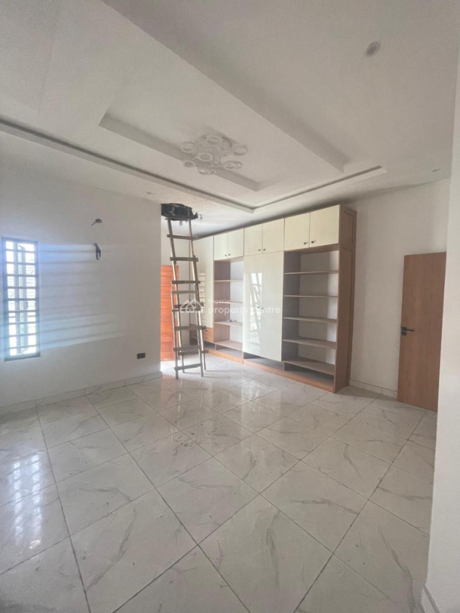 Spacious 4-bedroom Semi Detached Duplex with Bq, Ologolo, Lekki, Lagos, Semi-detached Duplex for Rent