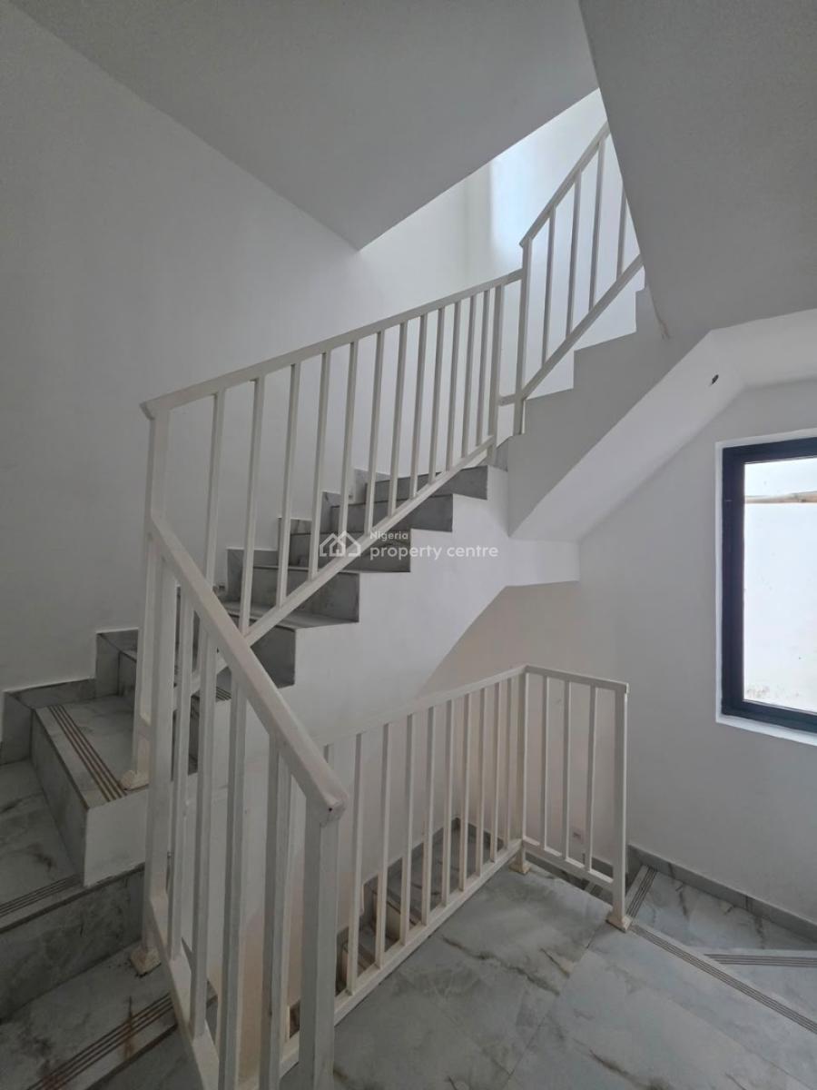 Newly Built 4 Bedrooms Apartment, Lekki Phase 1, Lekki, Lagos, Flat / Apartment for Sale
