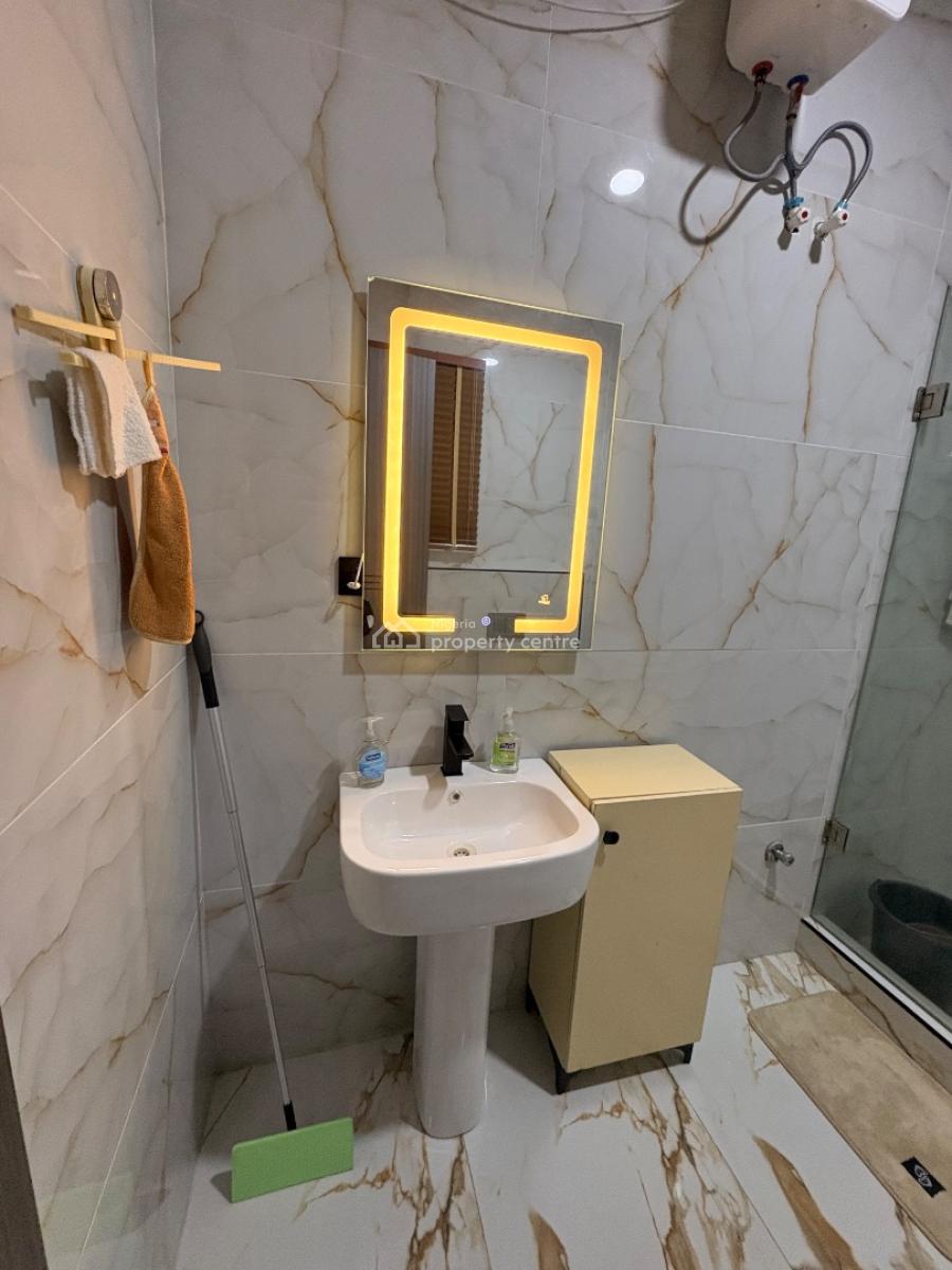 Luxurious Newly Furnished 2 Bedroom Apartment, Stonebridge Street, Off Tunde Laitan Drive, Off Freedom Way, Lekki Phase 1, Lekki, Lagos, Flat / Apartment Short Let