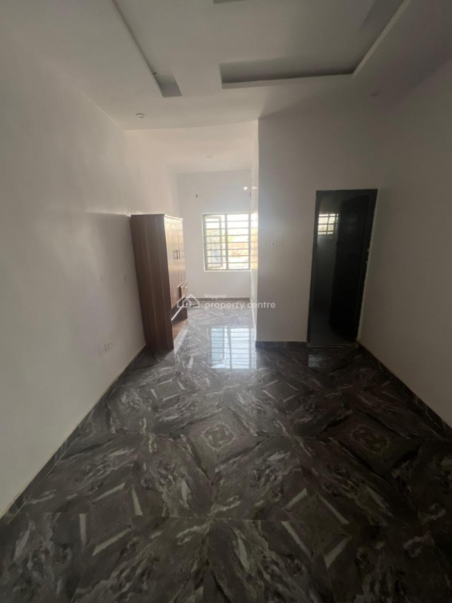 2 Bedroom Flats, Olunde Ologuneru, Opp Lariken, Ibadan, Oyo, Flat / Apartment for Rent