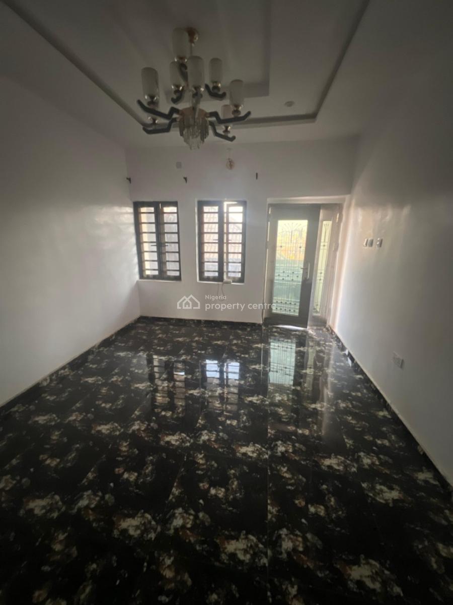 2 Bedroom Flats, Olunde Ologuneru, Opp Lariken, Ibadan, Oyo, Flat / Apartment for Rent