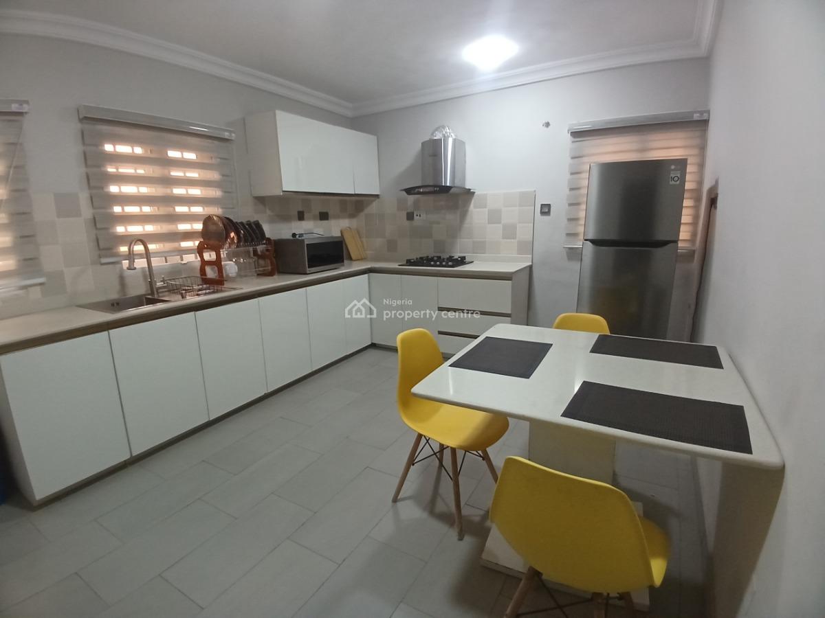 Fully Furnished Twin Duplex of 6 Bedroom Each, Old Bodija Estate, Ibadan, Oyo, Block of Flats for Sale