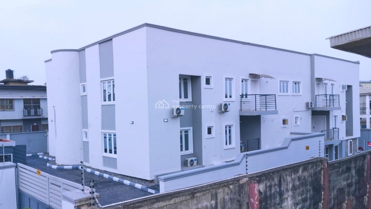 Fully Furnished Twin Duplex of 6 Bedroom Each, Old Bodija Estate, Ibadan, Oyo, Block of Flats for Sale