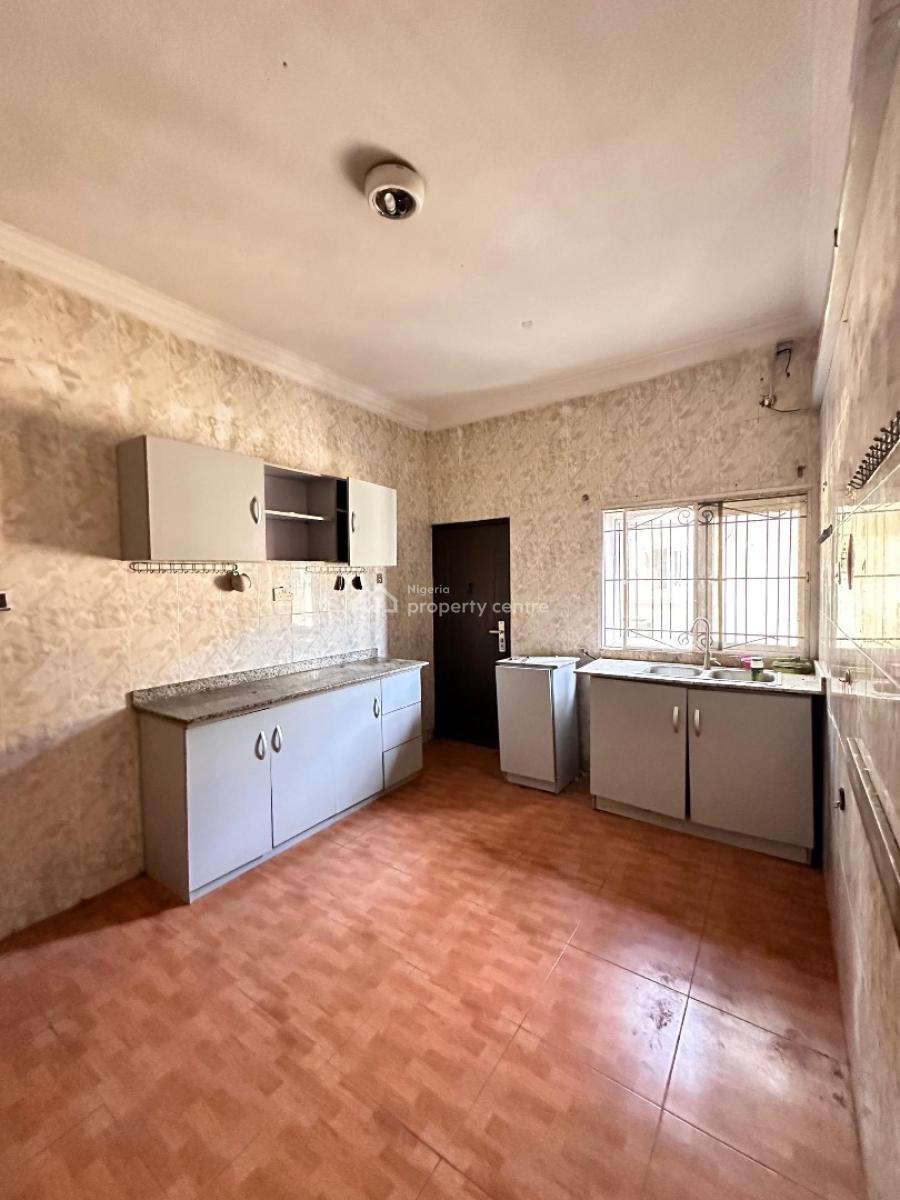 Clean Super Large 3 Bedroom Apartment, Oral Estate, Lekki, Lagos, Flat / Apartment for Rent