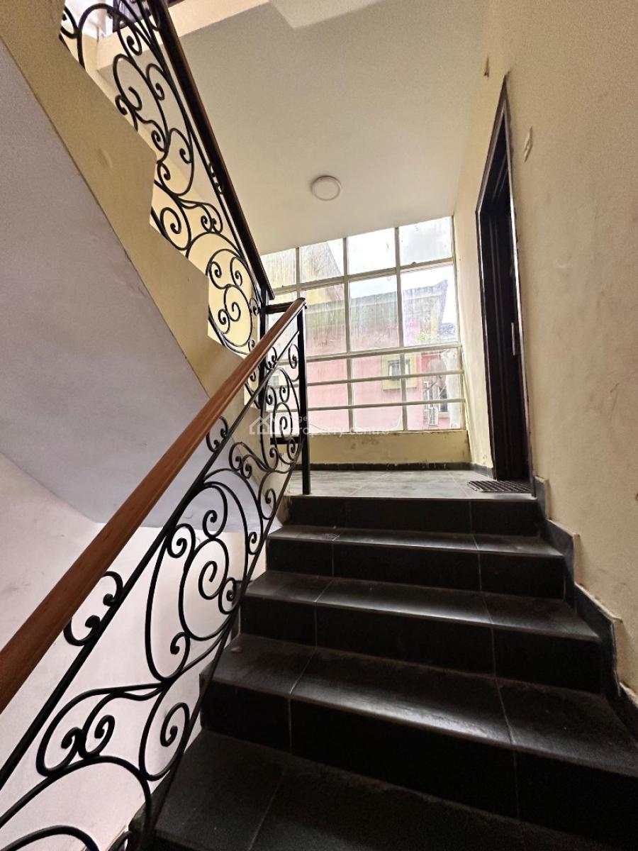 Clean Super Large 3 Bedroom Apartment, Oral Estate, Lekki, Lagos, Flat / Apartment for Rent