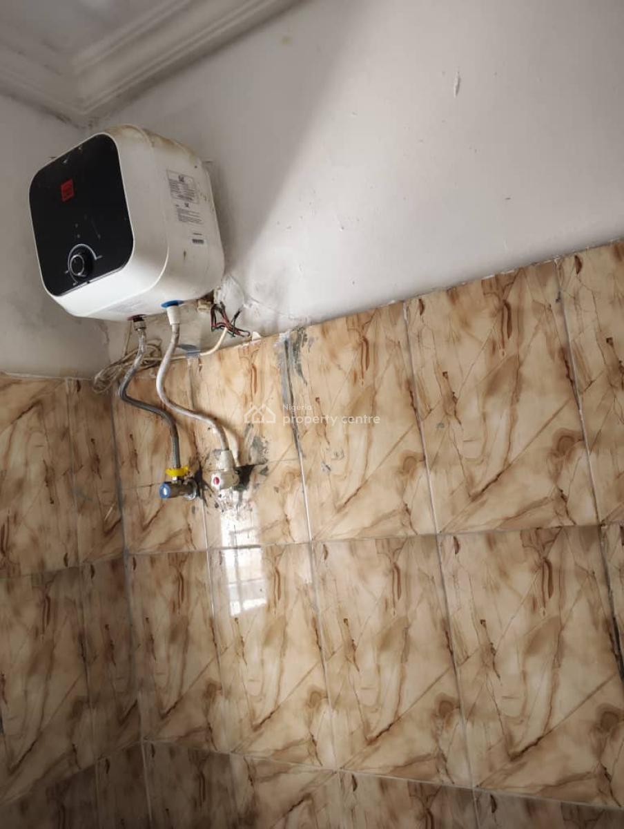 Newly Painted 2 Bedroom Flat, Ashi Bodija, Ibadan, Oyo, Flat / Apartment for Rent