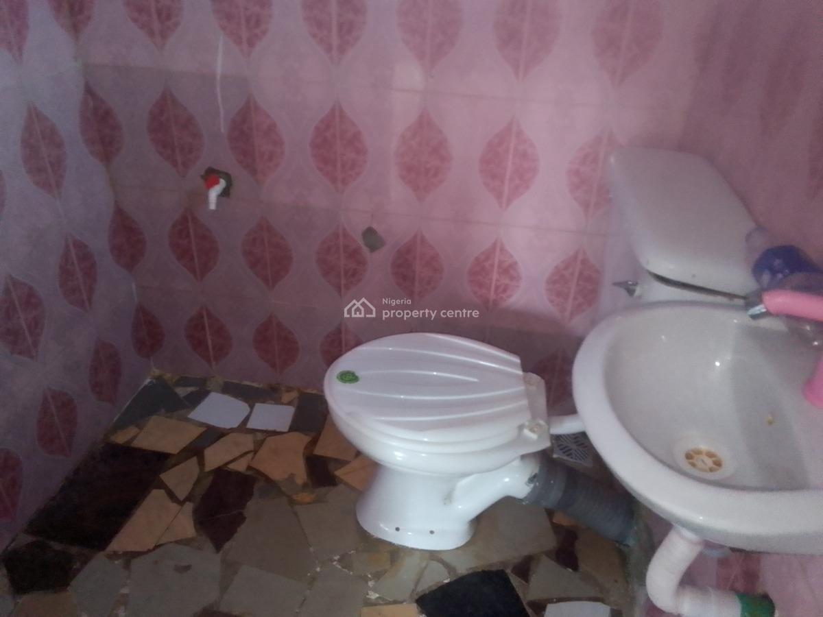 Spacious Luxury 2 Bedroom Flat with Excellent Features, Newtown Estate Rd, Ogombo, Ajah, Lagos, Flat / Apartment for Rent