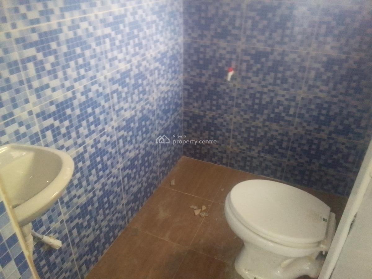 Spacious Luxury 2 Bedroom Flat with Excellent Features, Newtown Estate Rd, Ogombo, Ajah, Lagos, Flat / Apartment for Rent