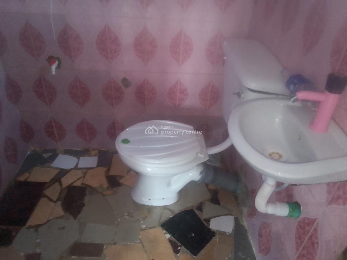 Spacious Luxury 2 Bedroom Flat with Excellent Features, Newtown Estate Rd, Ogombo, Ajah, Lagos, Flat / Apartment for Rent