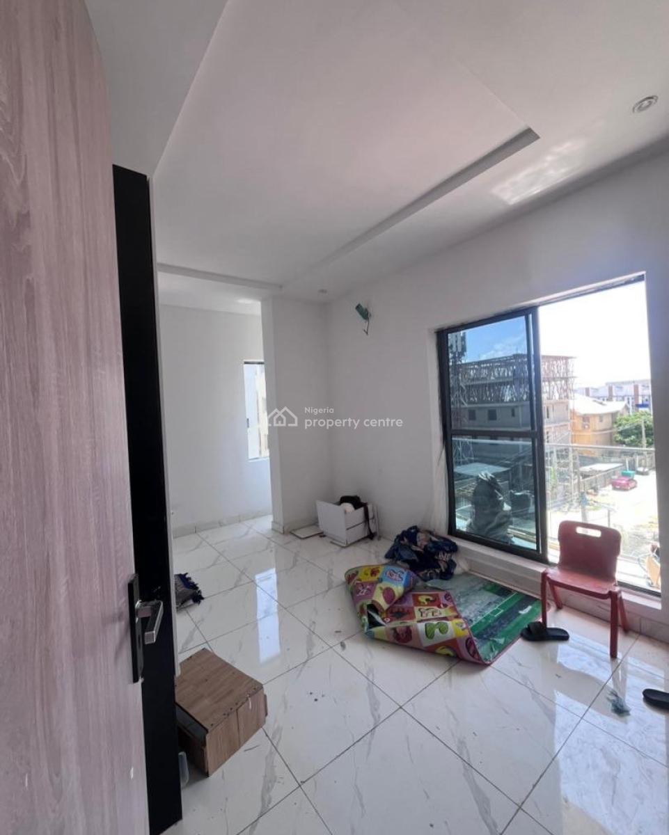 Fully Serviced 1 Bedroom Apartment, Ikate, Lekki, Lagos, Block of Flats for Sale
