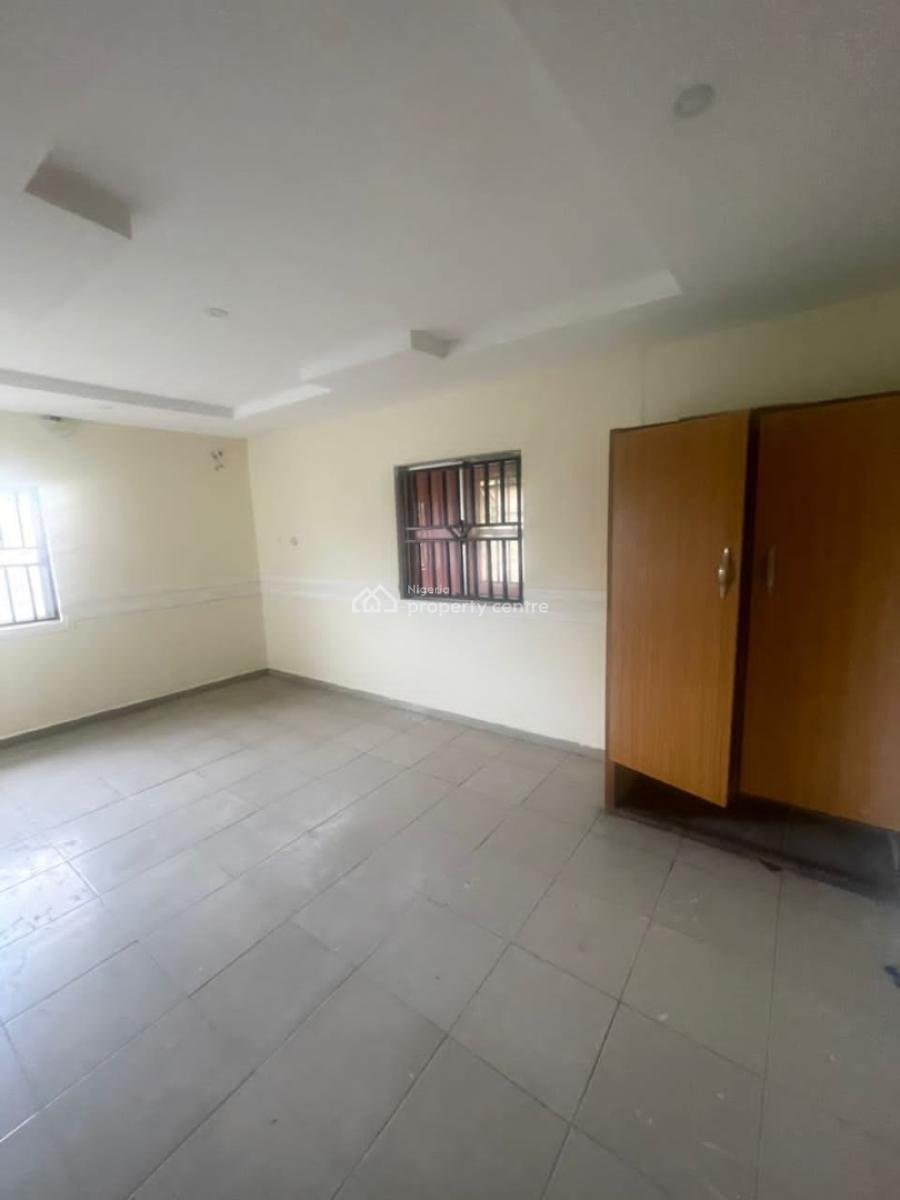 Luxury 3 Bedroom Flat on The First Floor, Zone 6, Wuse, Abuja, Flat / Apartment for Rent