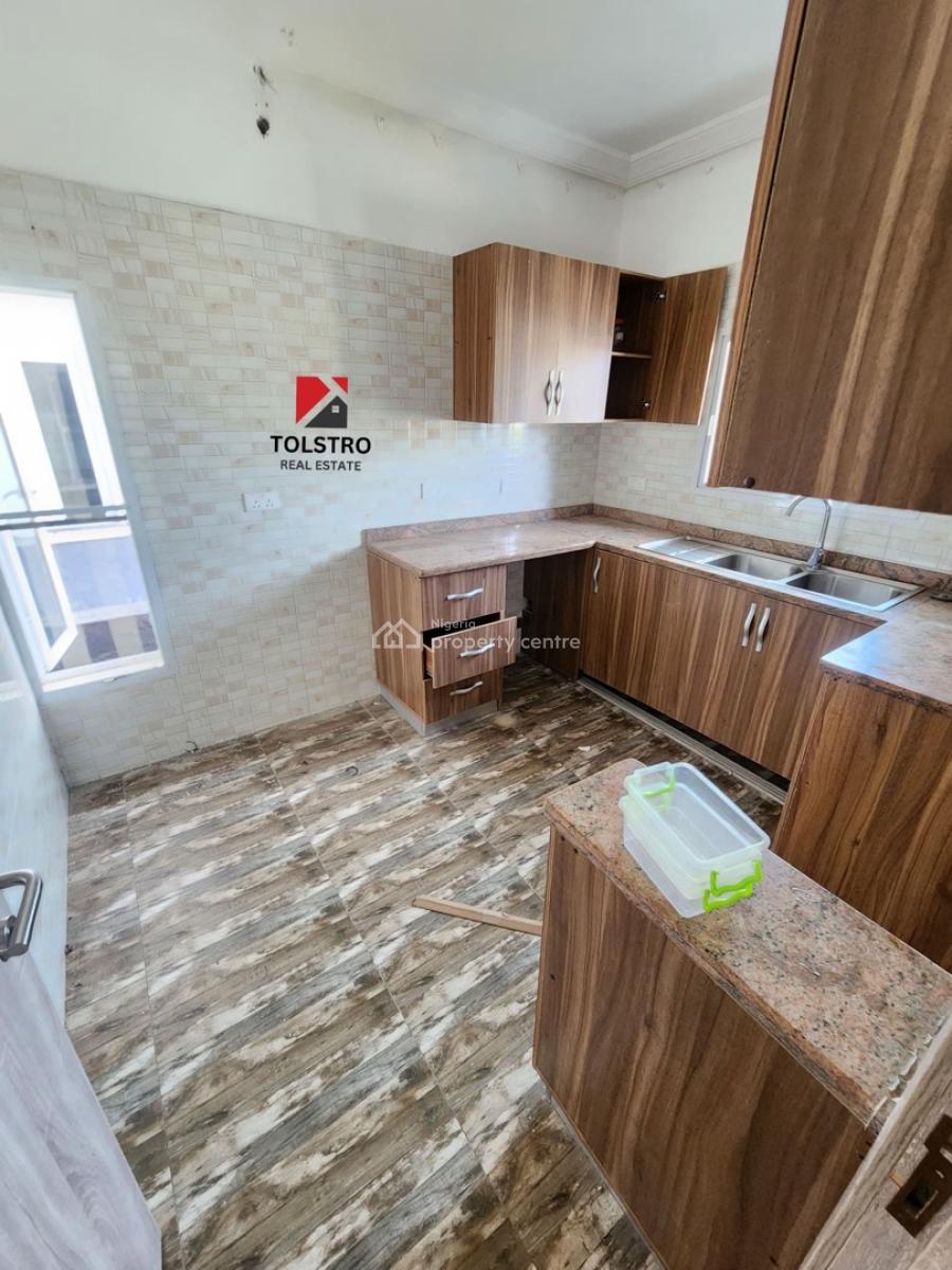 Well Maintained 3bedroom Maisonette with Bq, Ikate, Lekki, Lagos, Flat / Apartment for Rent