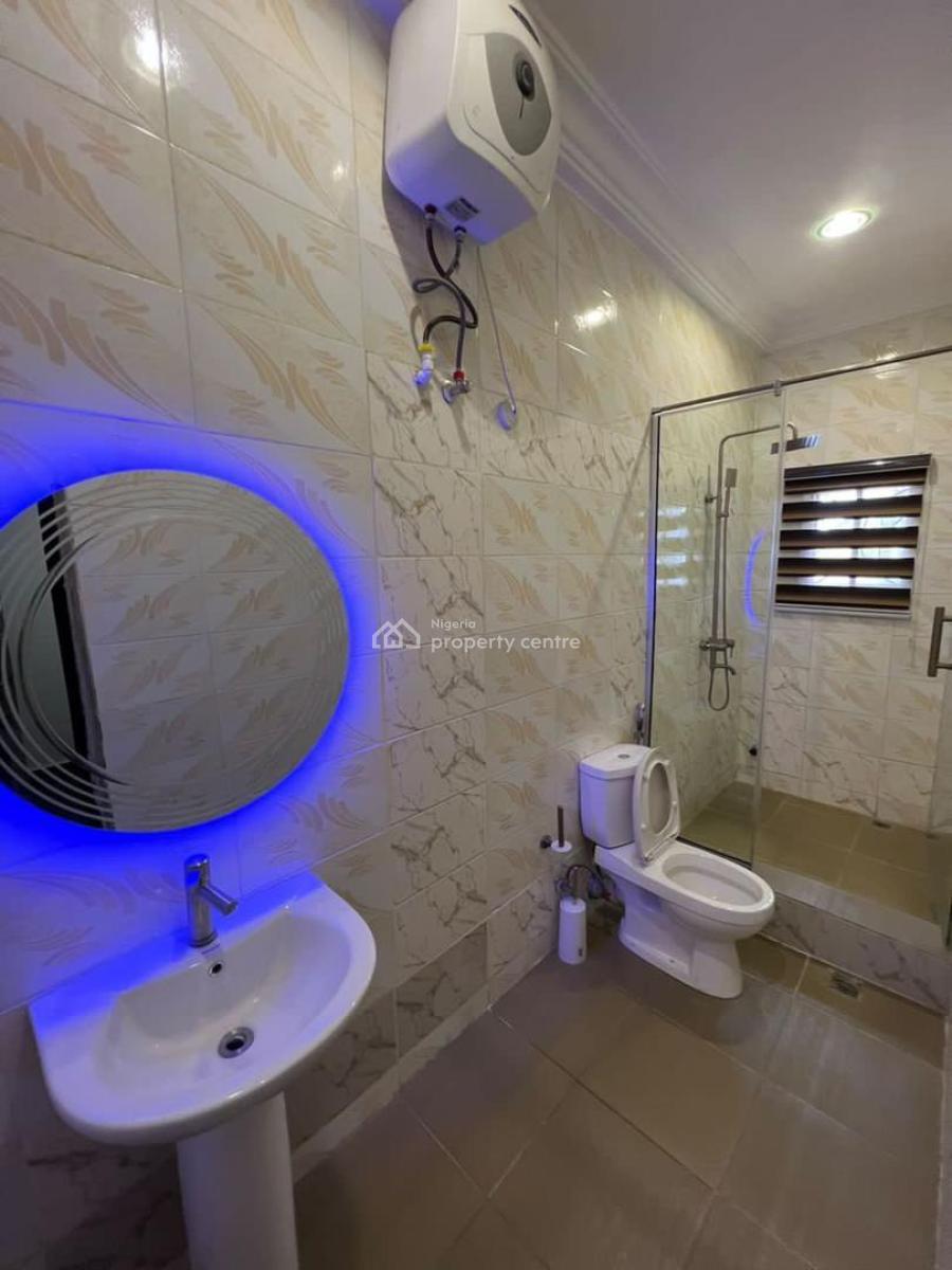 Single Room Furnished & Serviced, House 921, 4th Avenue Gwarimpa Opposite Hmedix, Gwarinpa, Abuja, Flat / Apartment for Rent